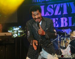 Bobby Rush (25)